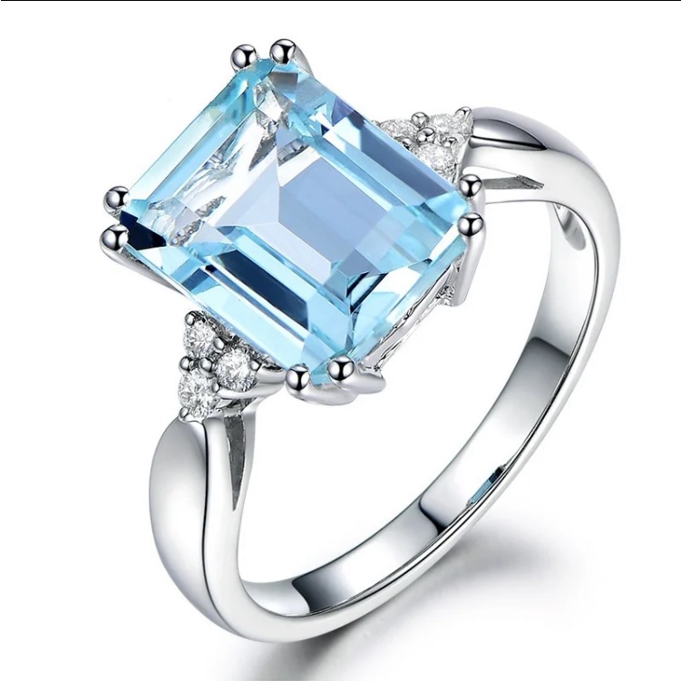Aquamarine Gemstone Silver Ring. Size 6